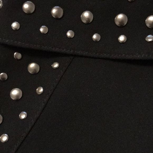 New GUESS Skort - Picture 3 of 4